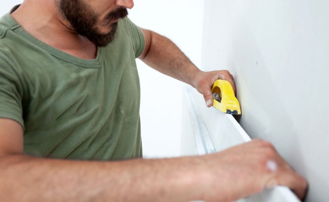 Maîtrisez l'art de la découpe du placo plâtre en toute simplicité