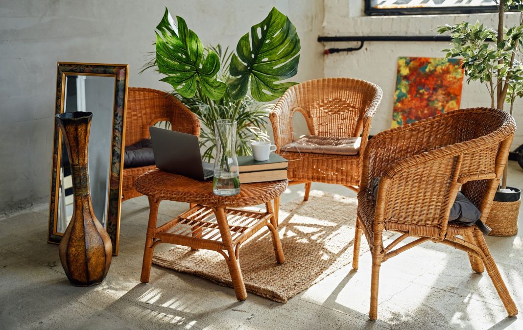 meuble chaise et table en bambou