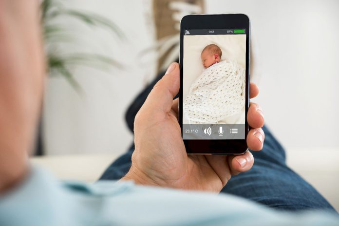 voir son bébé sur son téléphone portable